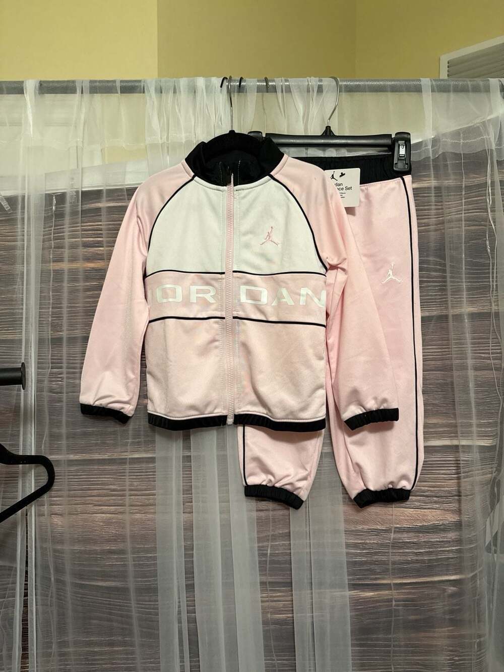 Jordan Toddler Girls' 2-Piece Pink Foam Windbreaker Tricot Set